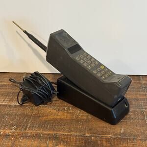 Vintage Motorola DynaTAC 8000M  "Brick" Cell Phone 1980's Gold Series Bellsouth